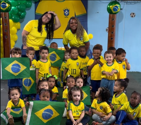 Crianças na campanha da Copa do Mundo